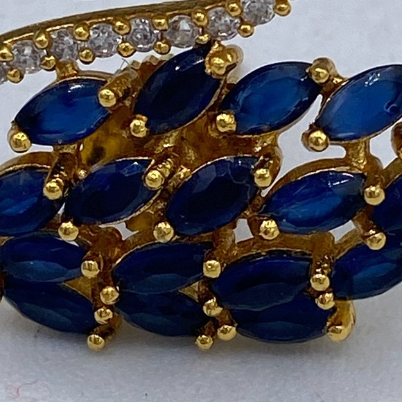 Elegant Gold and Blue Sapphire Color Rhinestone Swan Brooch/Pin/Stick Pin Small - Picture 4 of 7